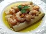 ESPARRAGOS CON GAMBAS AL AJILLO