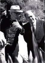 EL "PADRE JOHN" UN BANYOL� A AM�RICA